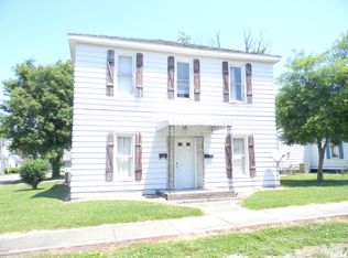 301 E Chester St, Pinckneyville, IL 62274