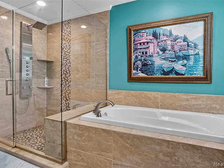 2825 Long Meadow Ln — Photo 28