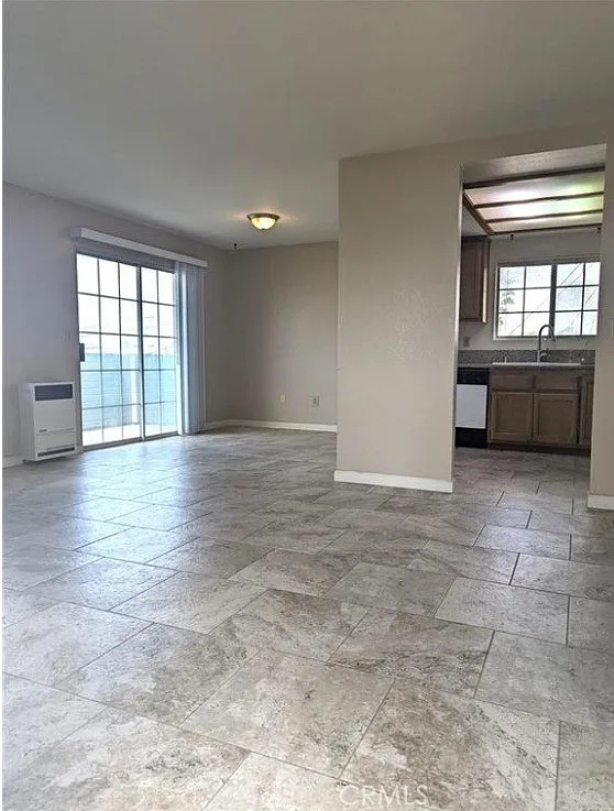 1 bed, 527 sqft, $2,100 — Photo 2