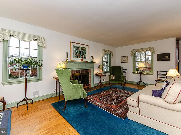 1308 Tracy Pl — Photo 16