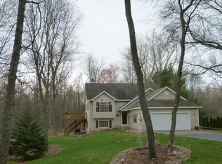 7050 9 Mile Rd NE, Rockford, MI 49341