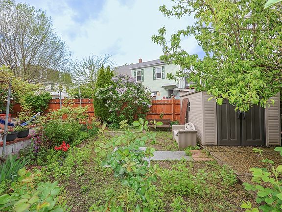 3rd image of 38 Franklin Ave