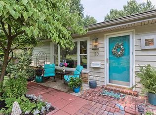 23 Saint George Pl, Saint Louis, MO