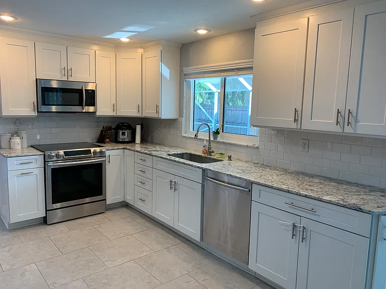 3391 SE Inlet Harbor Trl — Photo 2