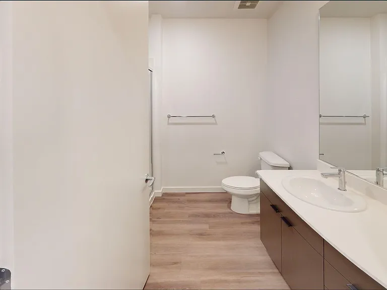 Hue Apartments — Photo 47