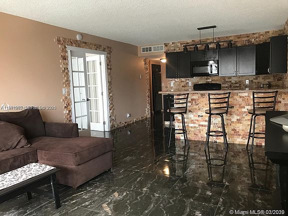 4th image of 600 SE Three Islands Blvd #1018