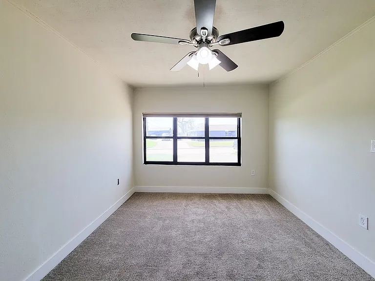 133 S Yaupon St — Photo 29