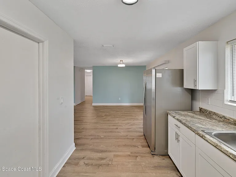 400 Calabria Ave SE — Photo 16