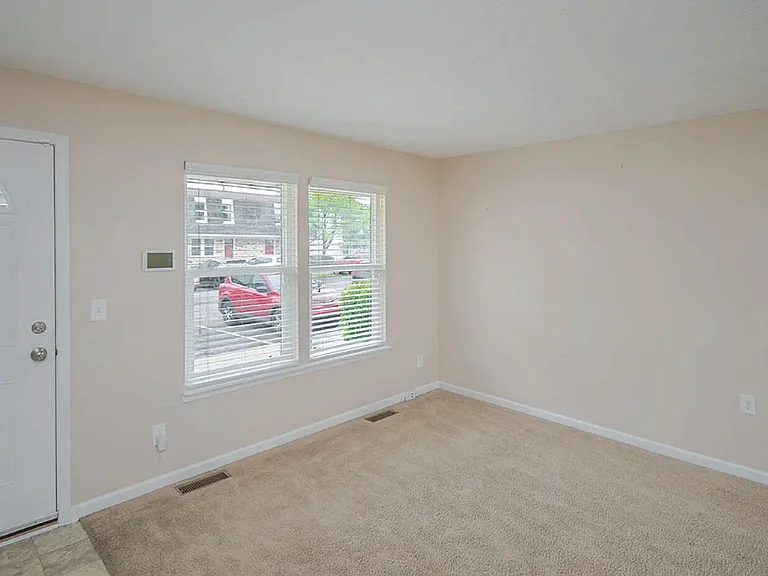 6113 Scotmar Dr — Photo 6