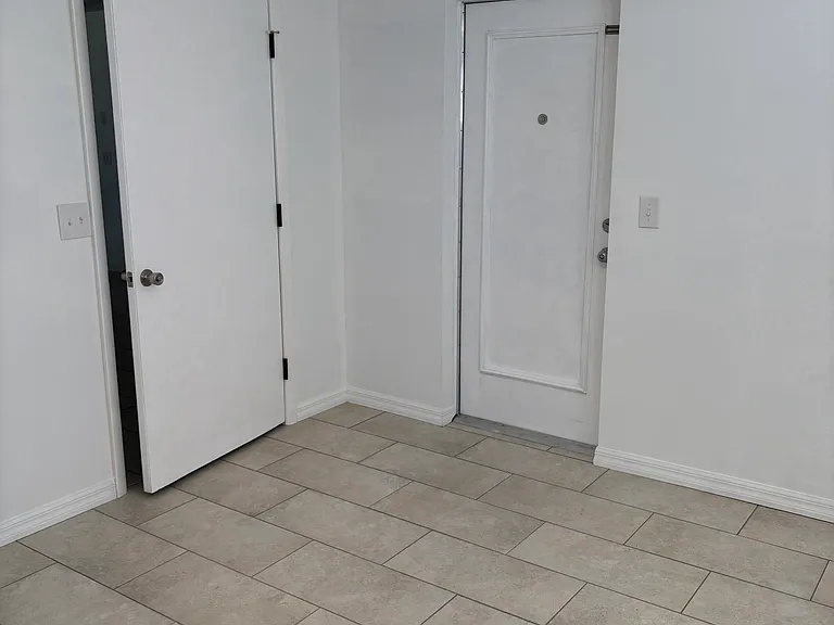 690 Avenue C SE #690 — Photo 14