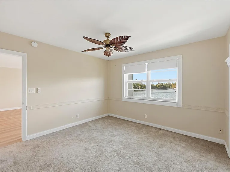 801 NE 18th Ct #202 — Photo 14