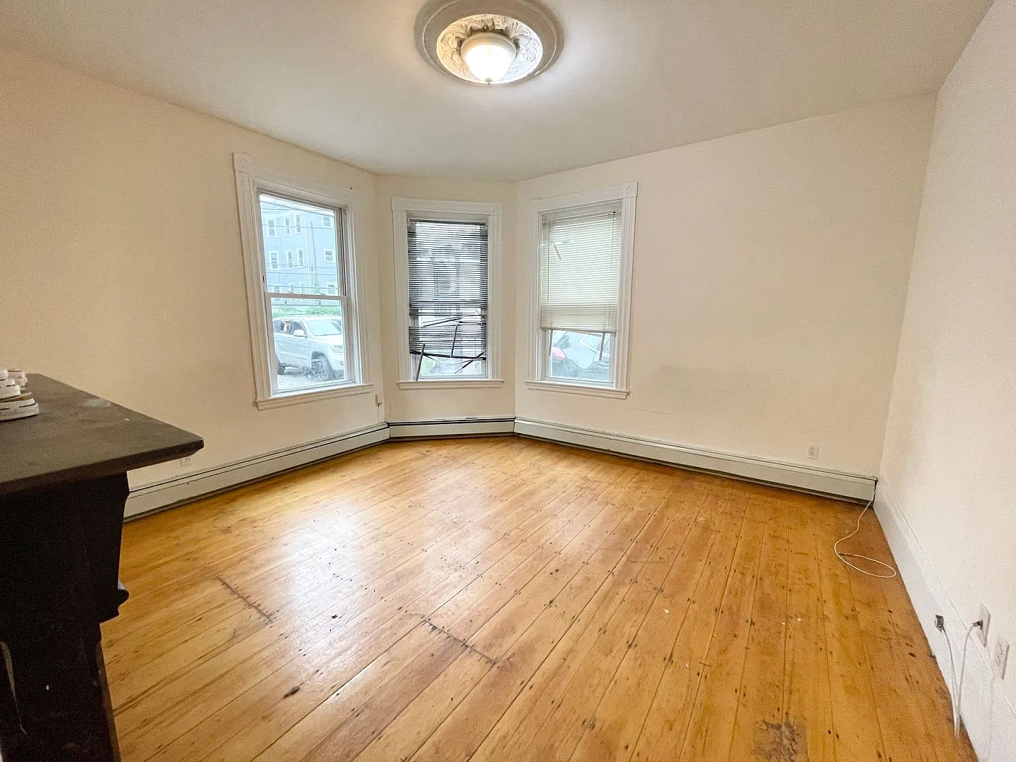 Mission Hill 3 Bed Great Value No Fee 9/1 — Photo 3