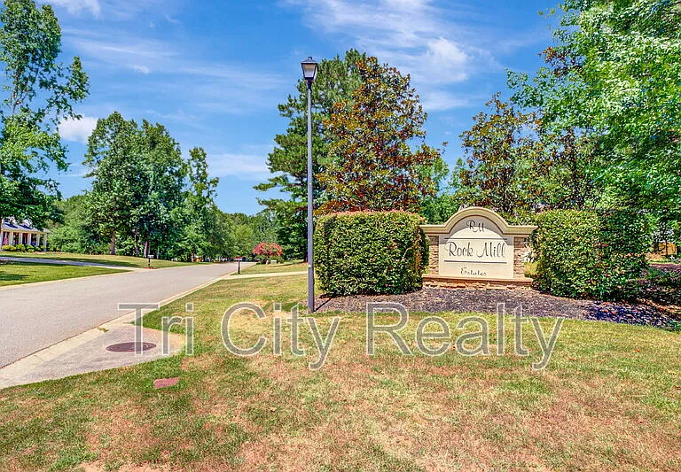 75 Rock Mill Ct — Photo 42