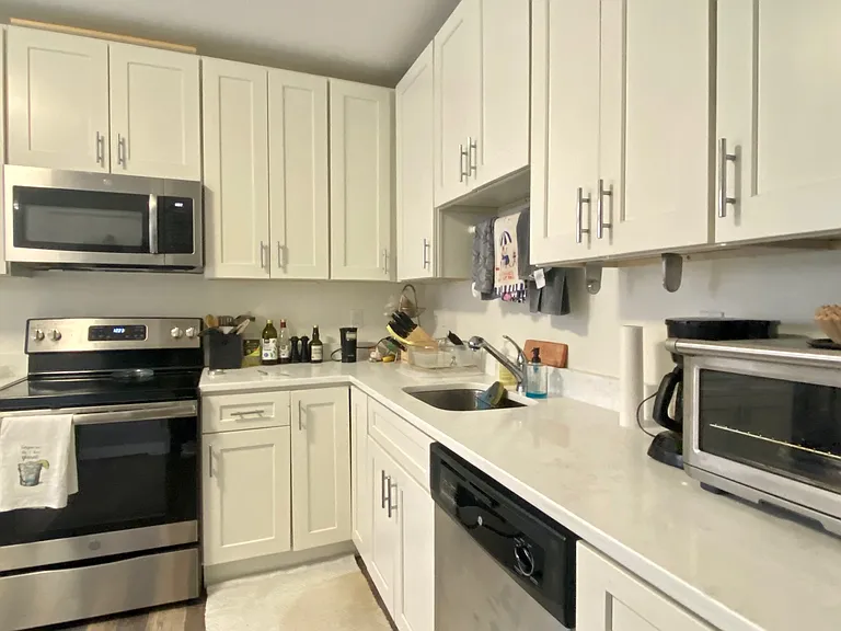 51 Joy St #3 — Photo 7