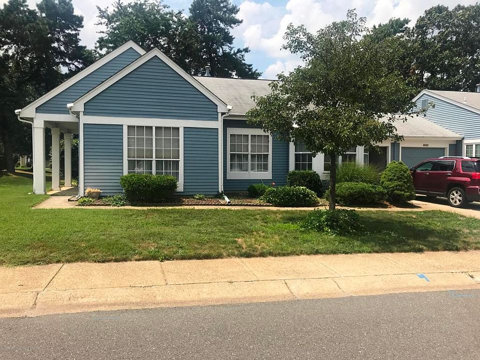 1st image of 998A Thornbury Ln