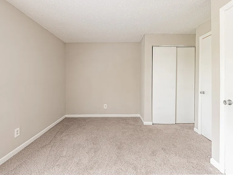 Del Rio Apartment Homes — Photo 16