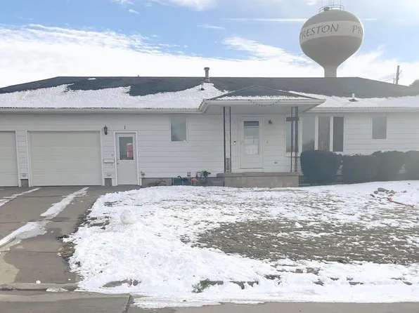 1 W Black St, Preston, IA 52069