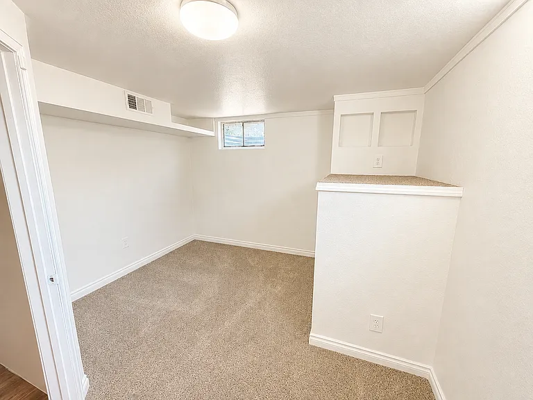 12924 E 8th Ave — Photo 11