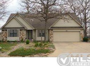 305 Briarbrook Dr, Carl Junction, MO 64834
