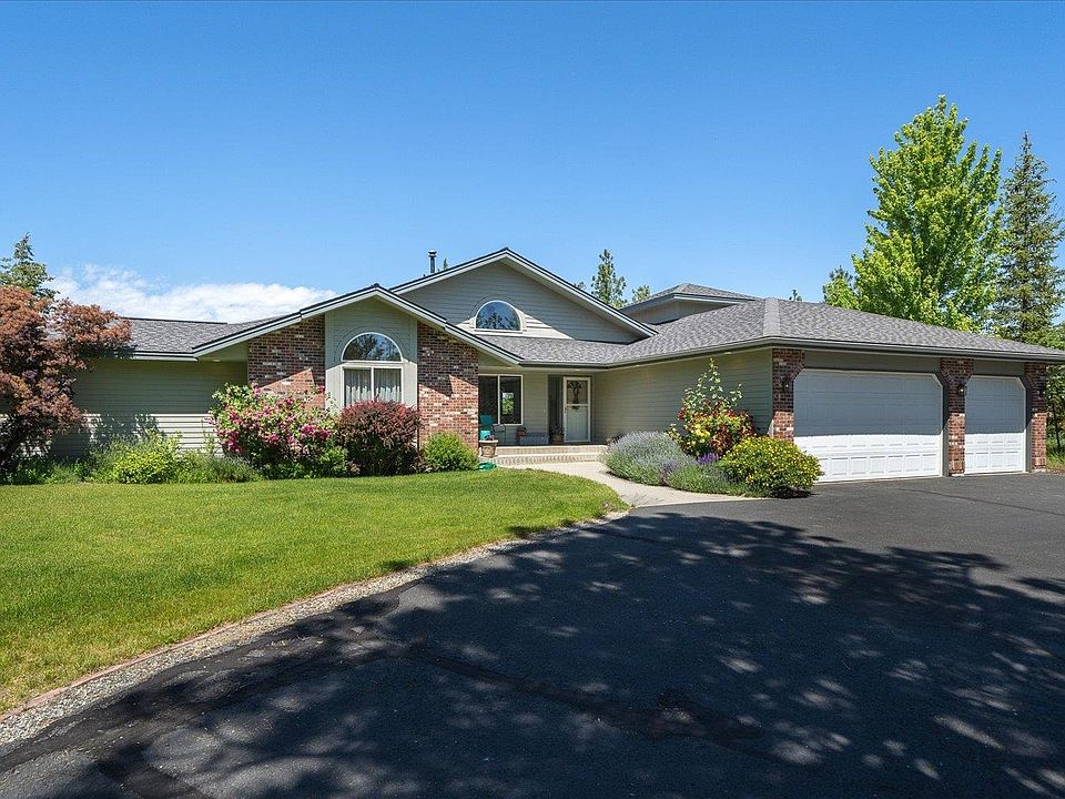 1st image of 1607 E Wildflower Ln
