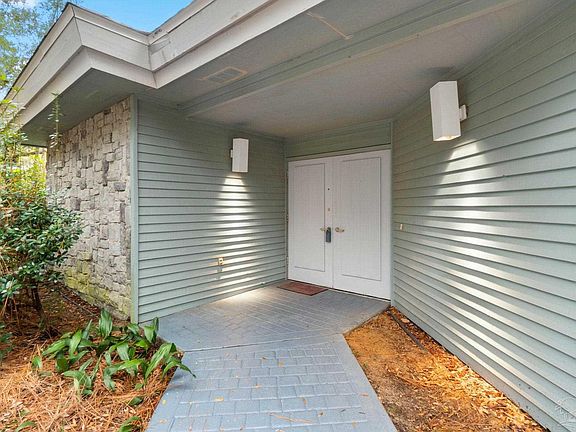 3rd image of 3501 Bayswater Dr