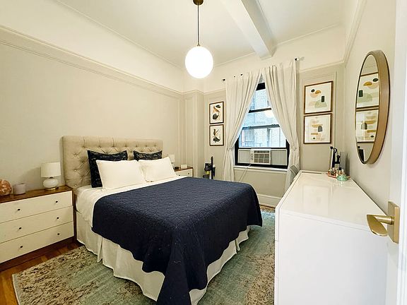 3rd image of 33 5th Ave APT 1D