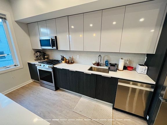 4th image of 44 Medford St #401