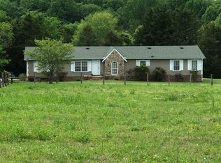 1368 Cliff White Rd, Columbia, TN 38401