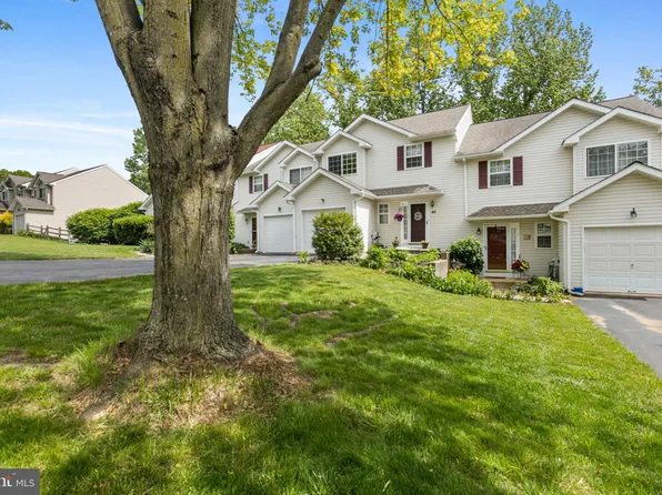 46 Pinckney Dr, Coatesville, PA 19320