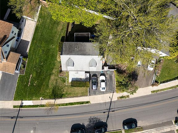 3rd image of 255 Glen Avenue