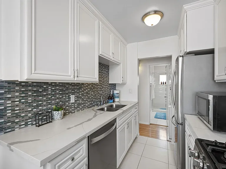 4727 Greene St — Photo 13