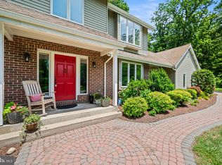 211 Fox Ln, Wallingford, PA 19086