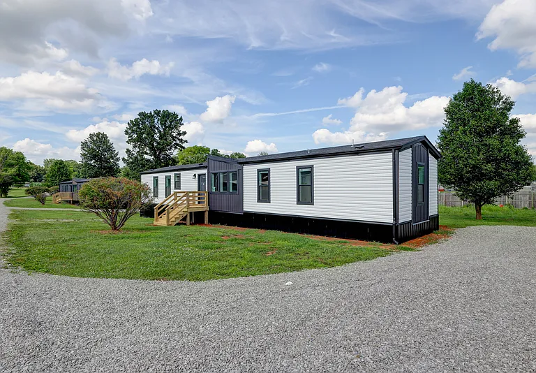 295 Seay Rd #37 — Photo 2