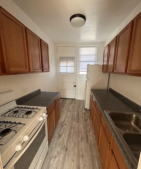 7231 N Sheridan Rd #2 — Photo 3