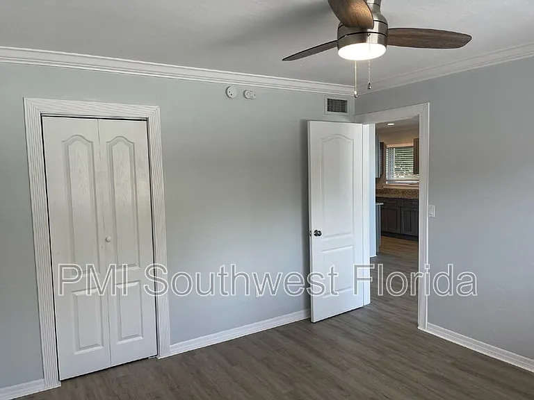 6367 Gateway Ave — Photo 3