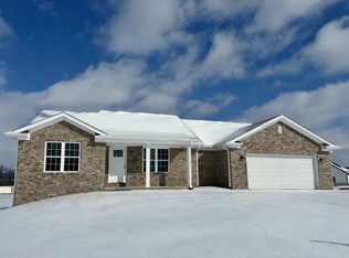 213 Max Cavnes Rd, Danville, KY 40422