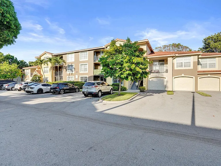 15075 Michelangelo Blvd #103 — Photo 38