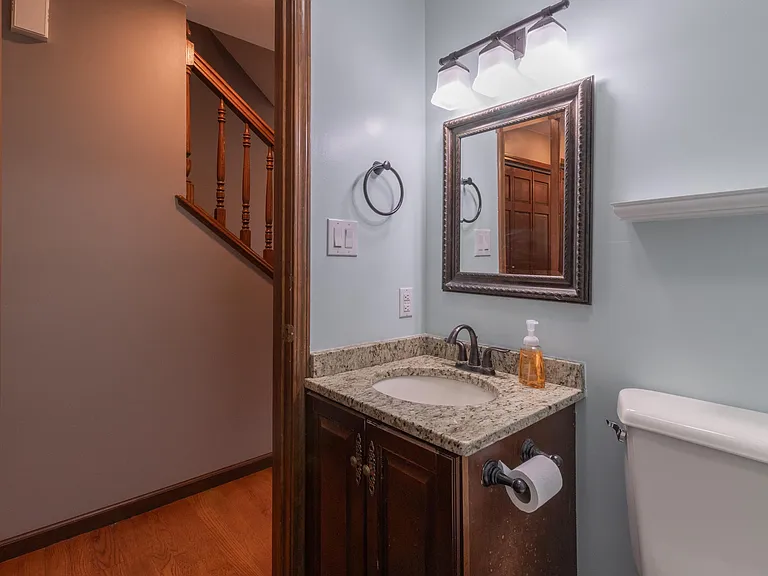 902 S Rainier Ct — Photo 25