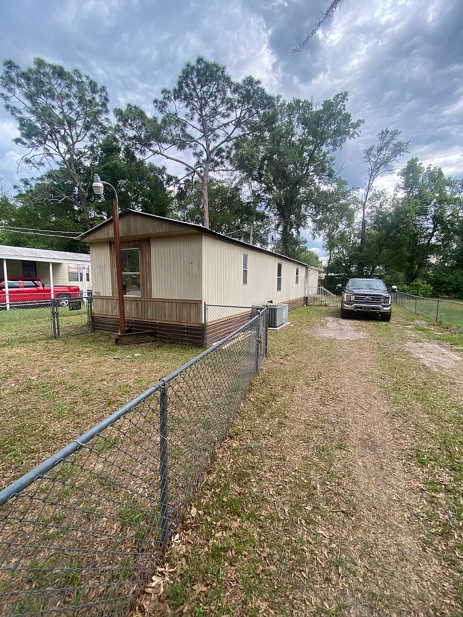 Building Photo - 8252 Buttercup St