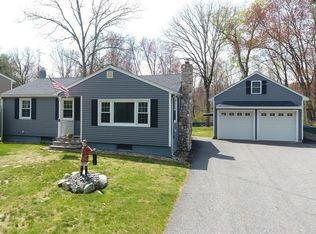 8 Lindor Rd, North Reading, MA 01864