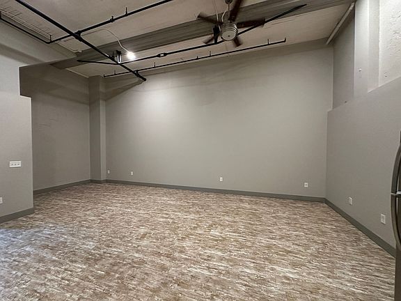 3rd image of 614 Poplar St #102