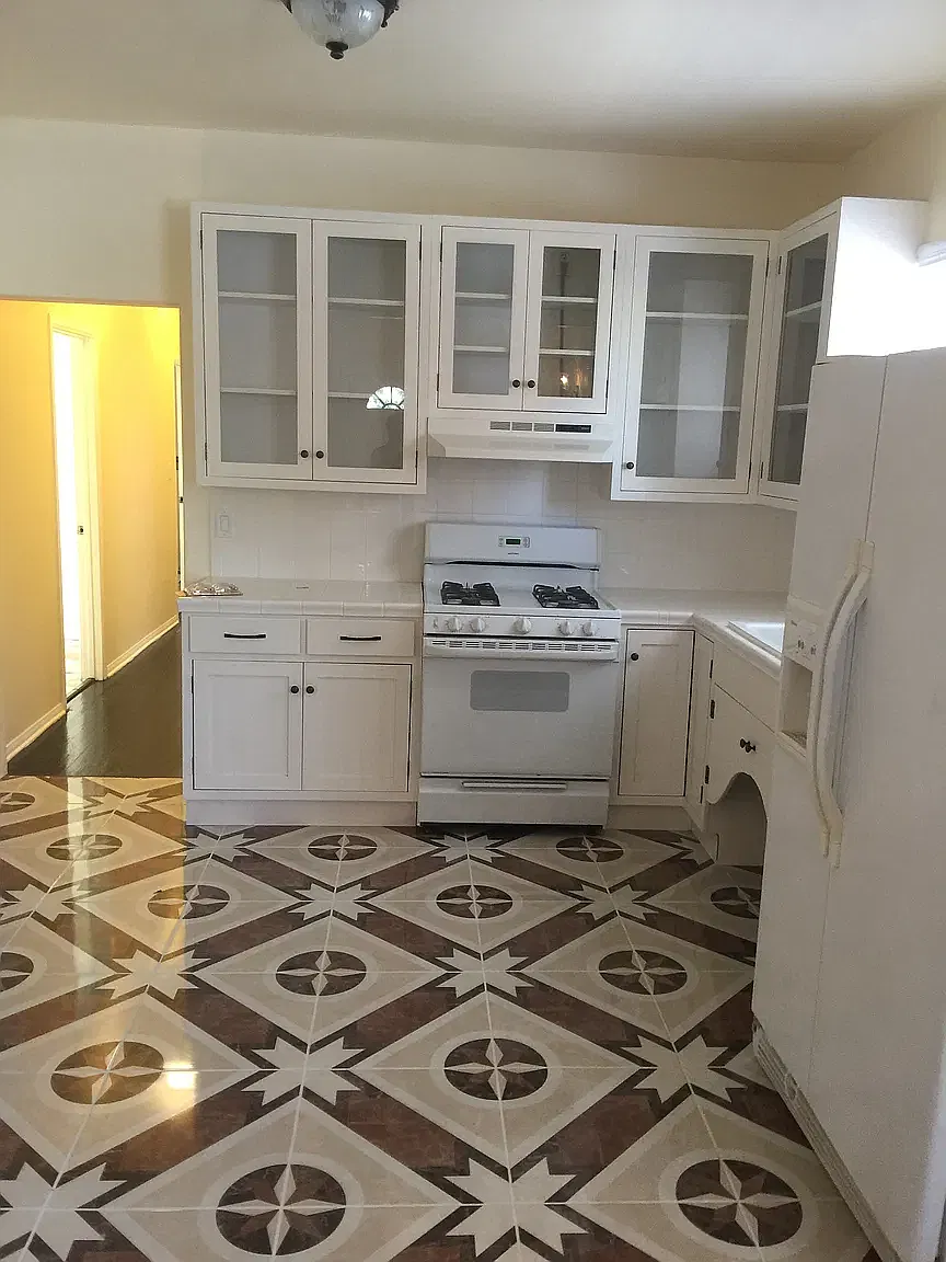 2 bed, 950 sqft, $2,399 — Photo 4