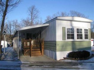 35 Lark Dr, Chicopee, MA 01020