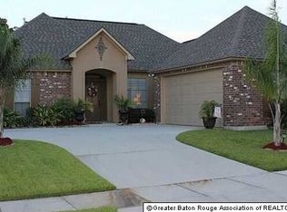 5625 Parkknoll Place Dr, Baton Rouge, LA 70816