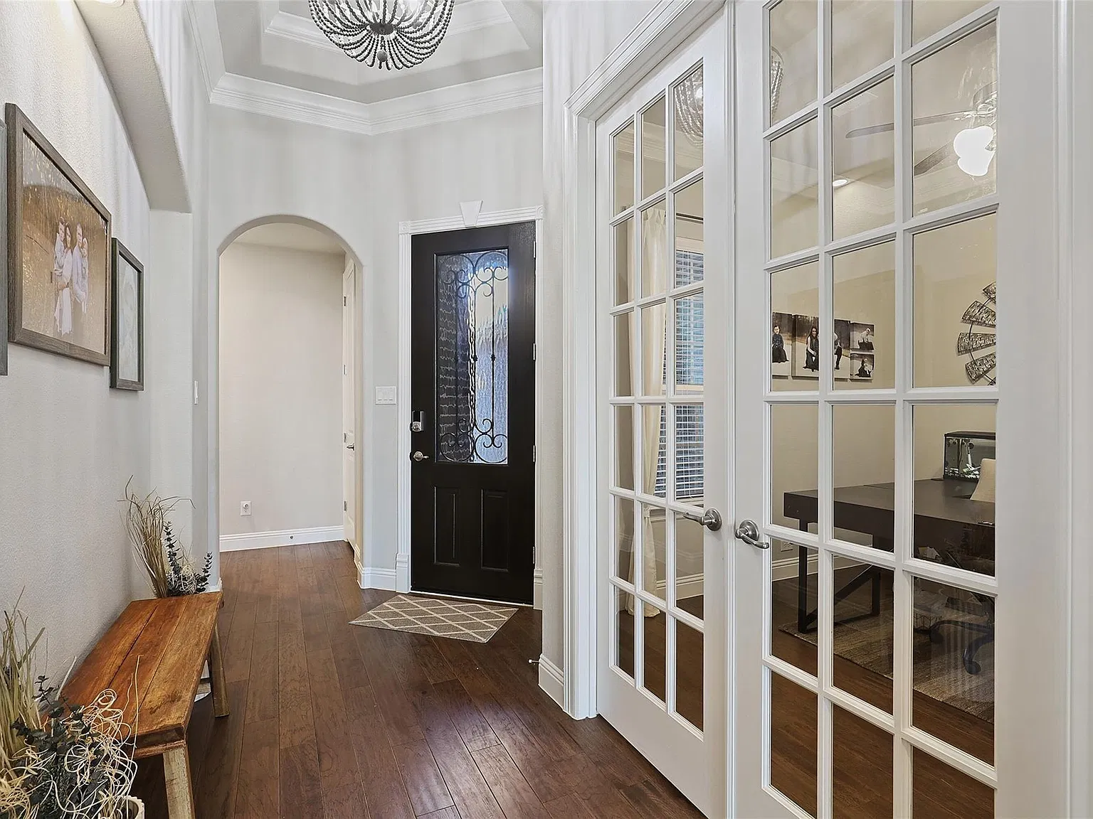 3 bed, 2293 sqft, $3,700 — Photo 3