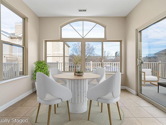 4th image of 1744 Ridgecliff Rd Unit 12