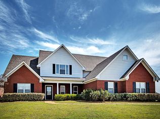 206 Crown Pointe Cir, Pearl, MS 39208