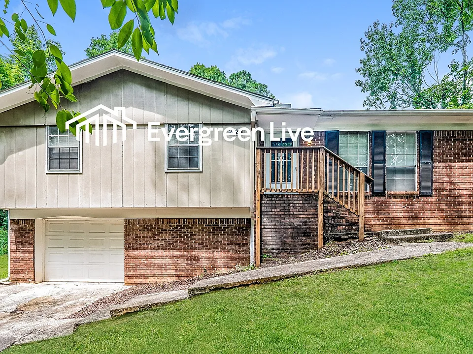 2120 Tall Oak Cir