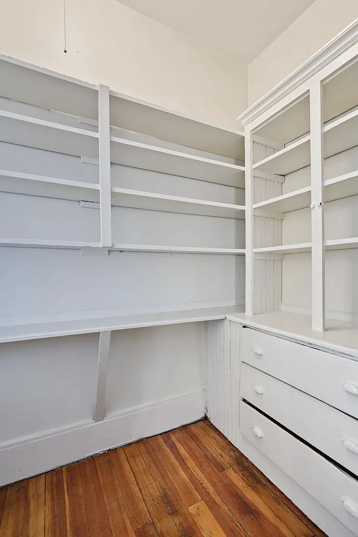 787 Dwight St — Photo 4