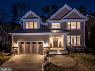 9209 Bulls Run Pkwy, Bethesda, MD 20817